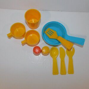 VTG 1978 Fisher Price 10 pc Accessories from Play Stove Top toy 919
